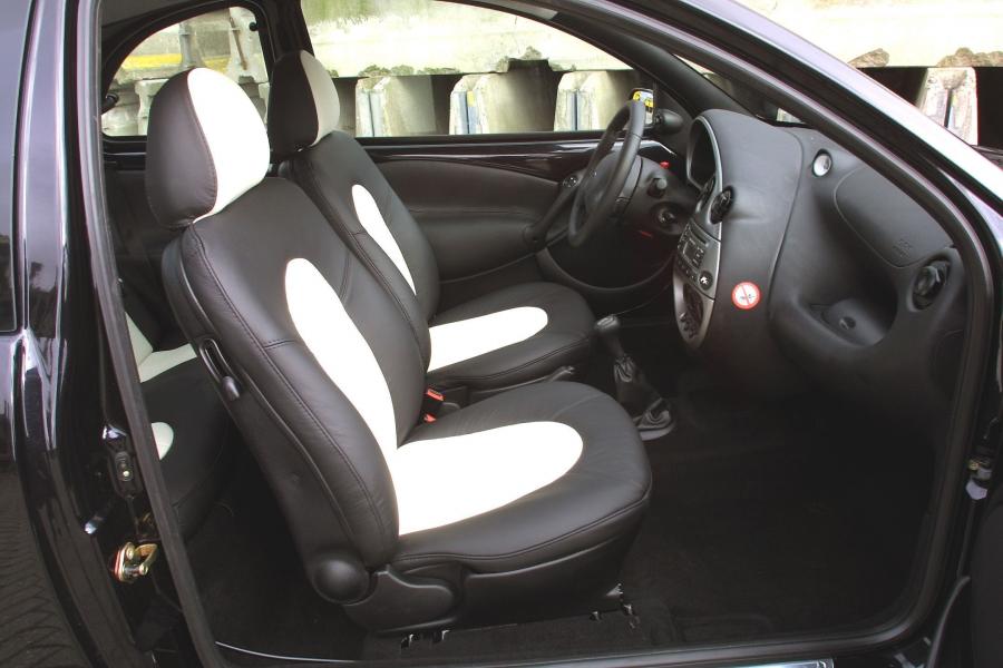 Интерьер Ford Ka 1996 года  (фото 77 из 110)